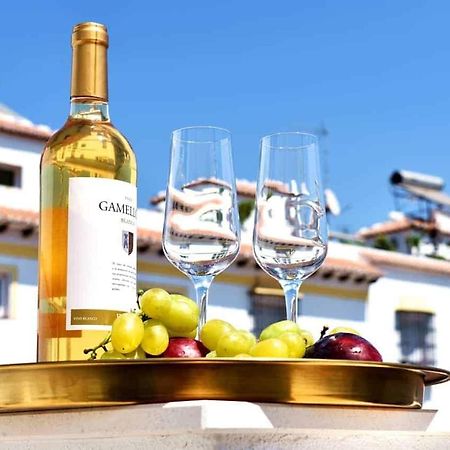 הוילה New Townhouse In The Heart Of Nerja With Jacuzzi מראה חיצוני תמונה