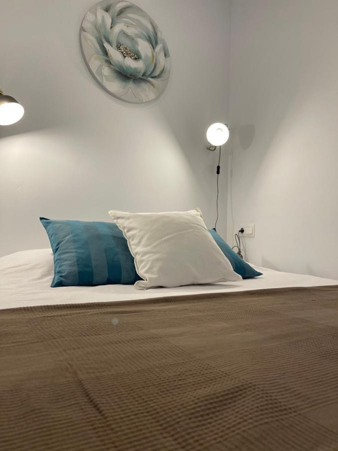 הוילה New Townhouse In The Heart Of Nerja With Jacuzzi מראה חיצוני תמונה