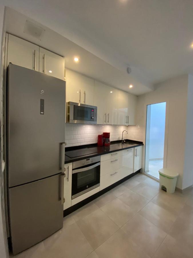 הוילה New Townhouse In The Heart Of Nerja With Jacuzzi מראה חיצוני תמונה