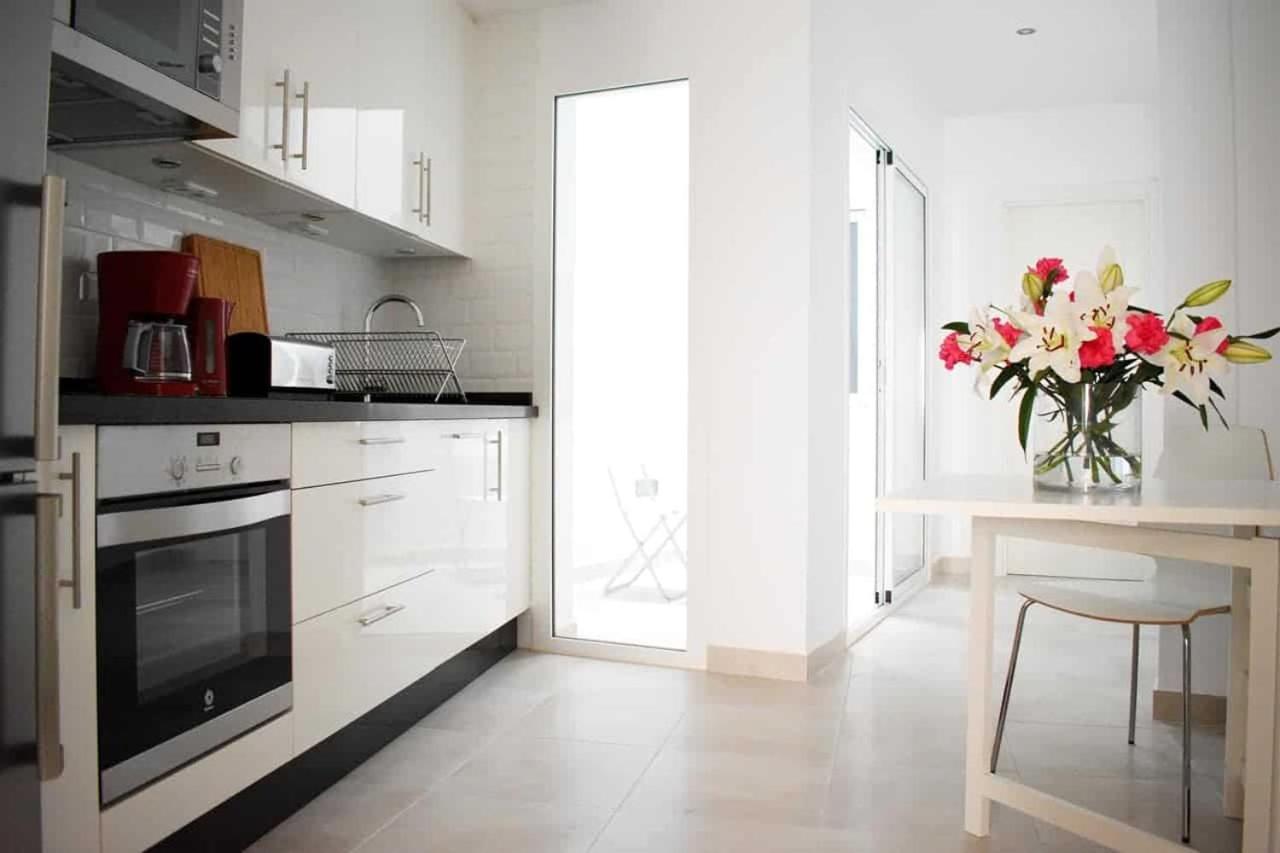 הוילה New Townhouse In The Heart Of Nerja With Jacuzzi מראה חיצוני תמונה