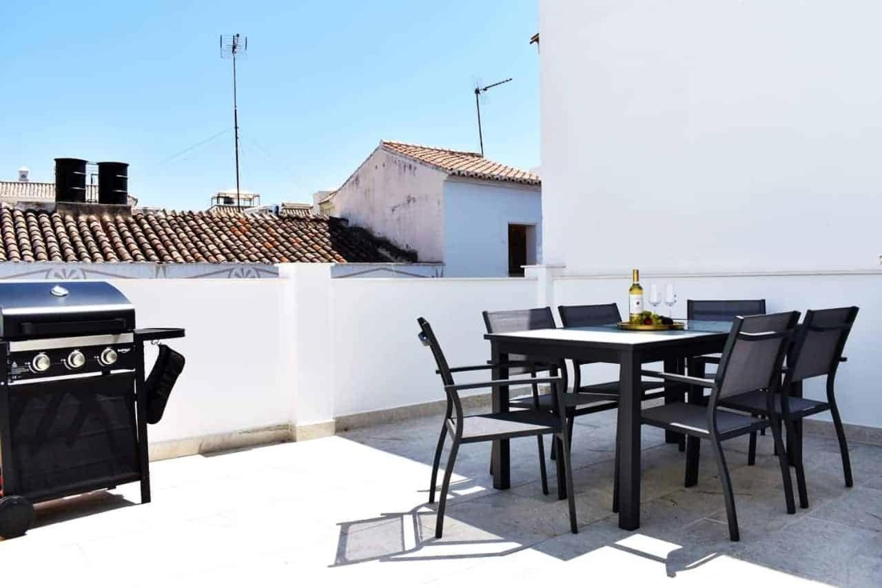 הוילה New Townhouse In The Heart Of Nerja With Jacuzzi מראה חיצוני תמונה