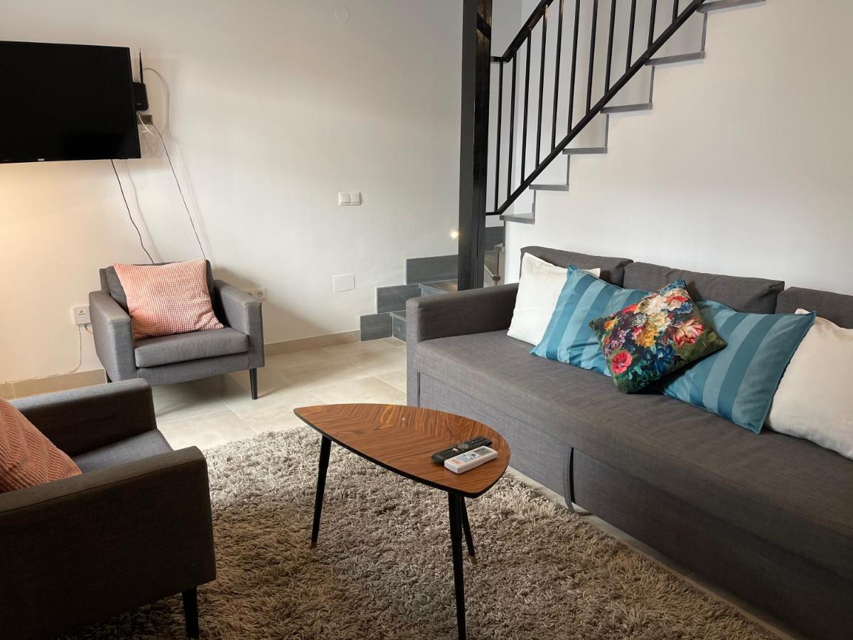 הוילה New Townhouse In The Heart Of Nerja With Jacuzzi מראה חיצוני תמונה