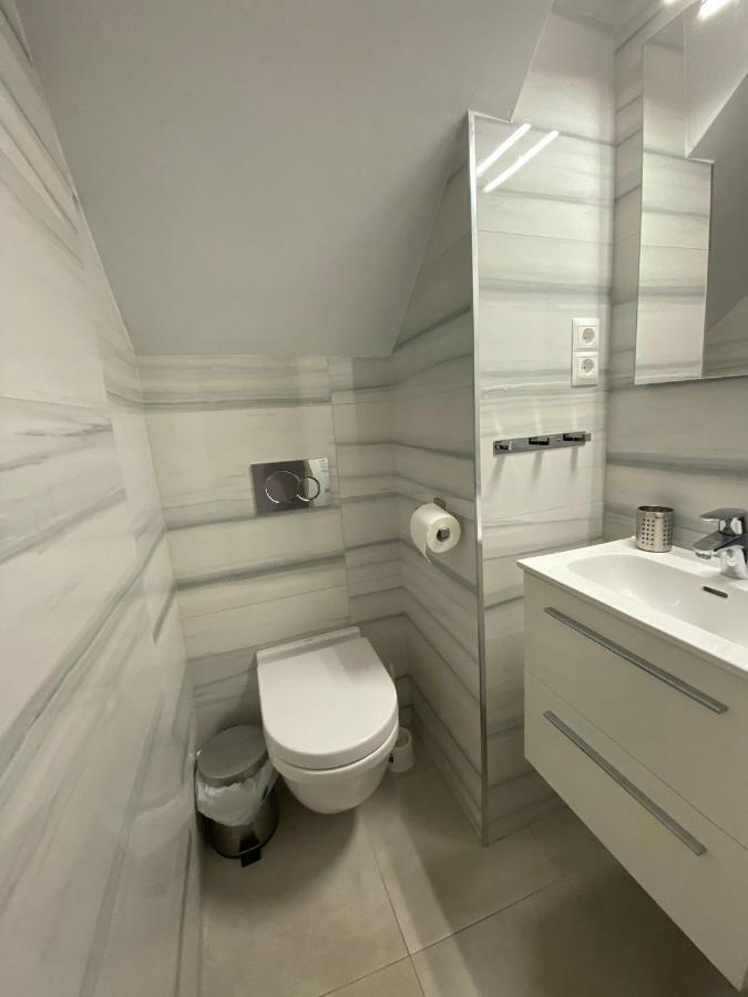 הוילה New Townhouse In The Heart Of Nerja With Jacuzzi מראה חיצוני תמונה